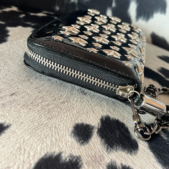 Jimmy Choo Black Patent Star Zip Around Wallet - Picture 5 of 15